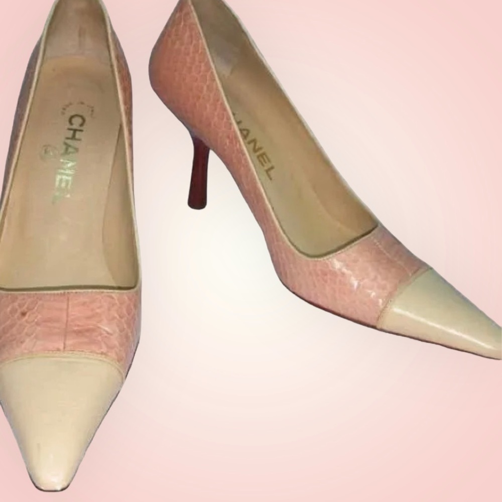 CHANEL PINK SNAKESKIN AND BEIGE LEATHER COLORBLOCK PUMPS HEELS SIZE 39 1/5